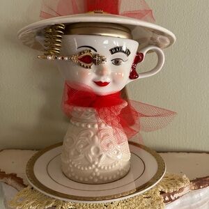 Elegant White and Gold Decorative Cup by